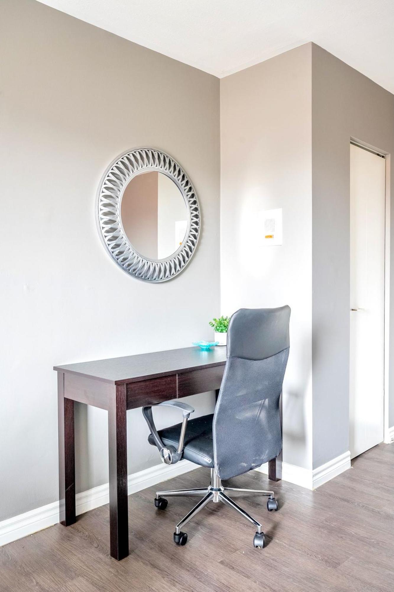 ハミルトンNewly Renovated 2Br Unit In Glenview Westアパートメント エクステリア 写真