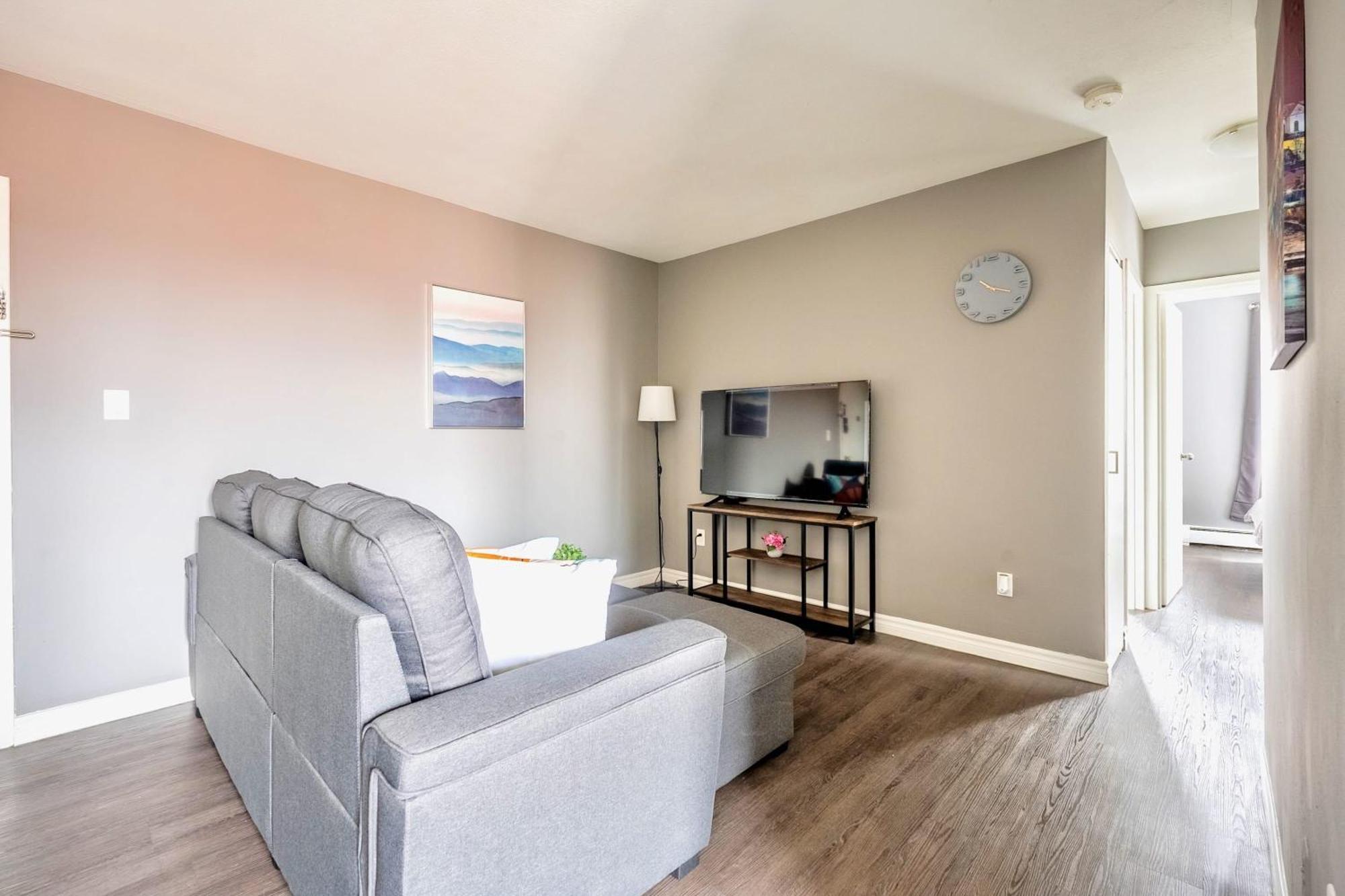 ハミルトンNewly Renovated 2Br Unit In Glenview Westアパートメント エクステリア 写真